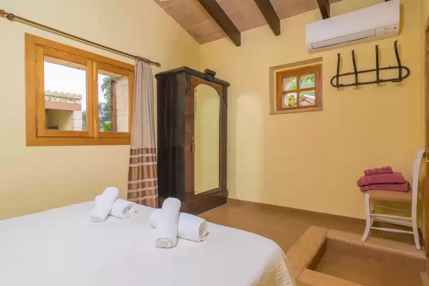 Holiday rentals in Finca son bosquer, Petra