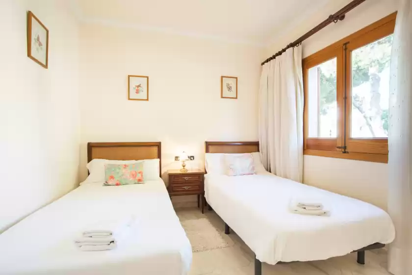 Holiday rentals in Villa esperanza, Platja de Muro