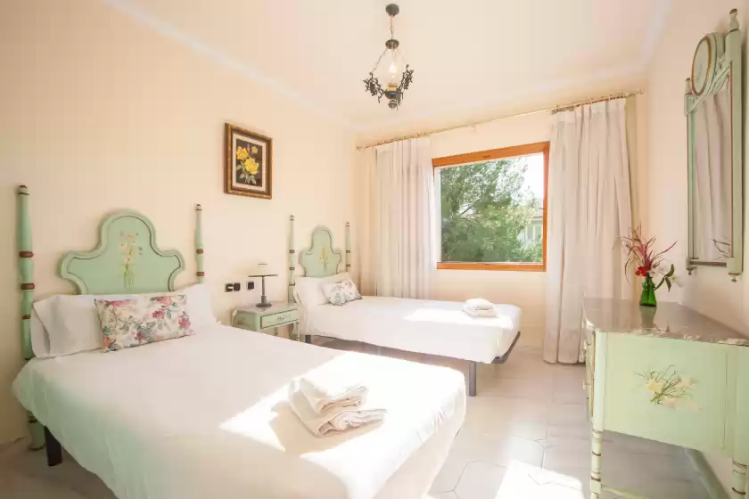 Holiday rentals in Villa esperanza, Platja de Muro