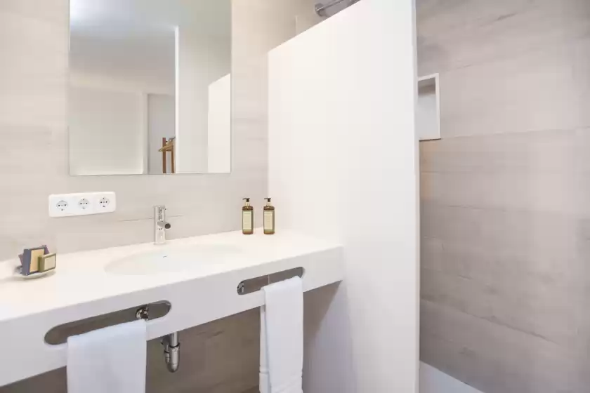 Holiday rentals in Ram de mar, Font de sa Cala