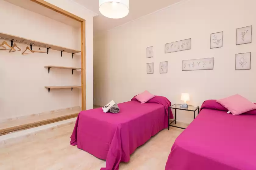 Holiday rentals in Can molina, Cala Anguila-Cala Mendia