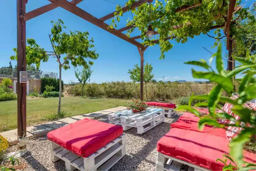 Holiday rentals in Ses barreres, Campos