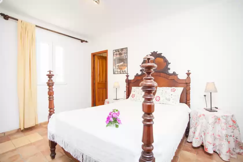 Holiday rentals in Oblades, es Carregador