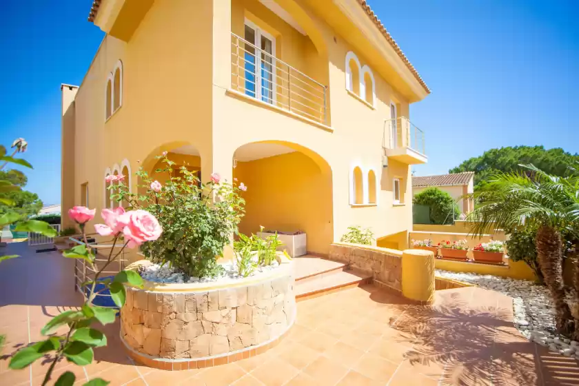 Holiday rentals in Can pacheco, Urbanització Montfarrutx