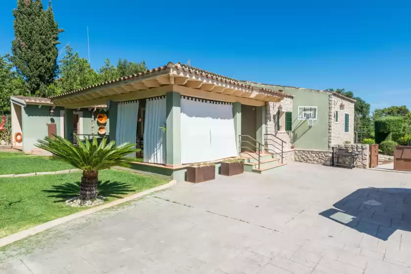 Holiday rentals in Can deu petit, Inca