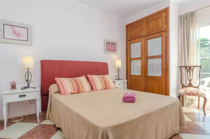 Holiday rentals in Tamarell, Urbanització Montfarrutx