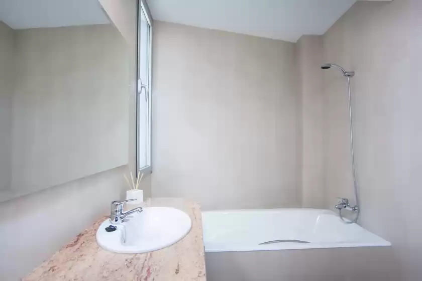 Holiday rentals in Can modern, Sa Pobla