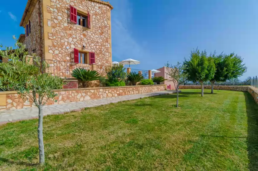 Holiday rentals in Sa torre nova, s'Illot