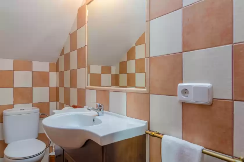Holiday rentals in Sa torre nova, s'Illot