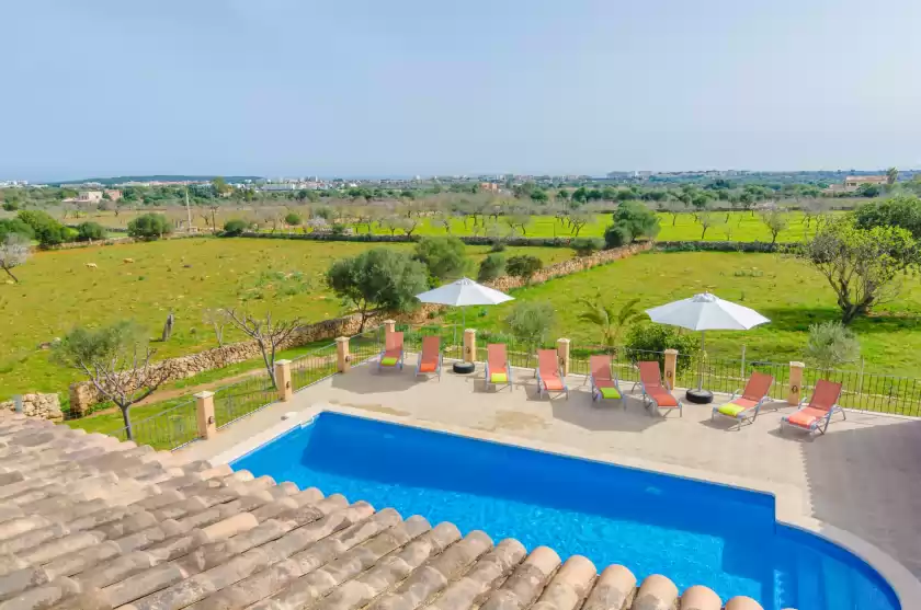 Holiday rentals in Sa torre nova, s'Illot