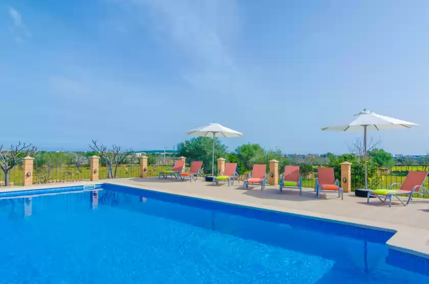 Holiday rentals in Sa torre nova, s'Illot