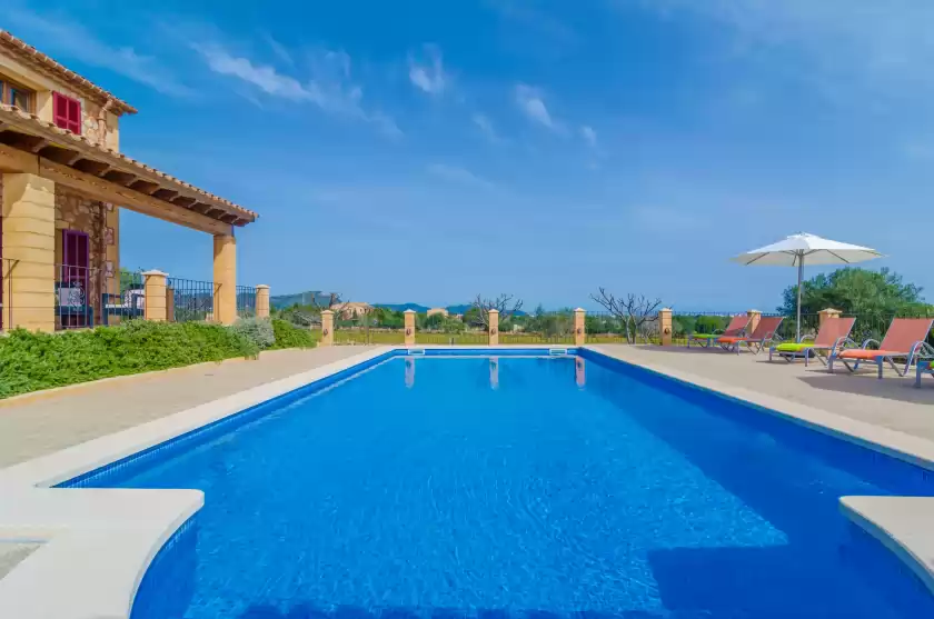 Holiday rentals in Sa torre nova, s'Illot