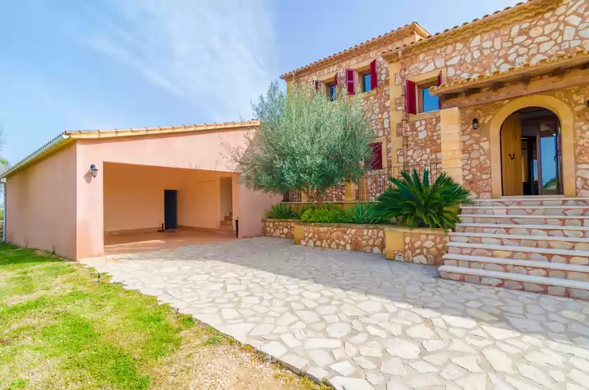 Holiday rentals in Sa torre nova, s'Illot