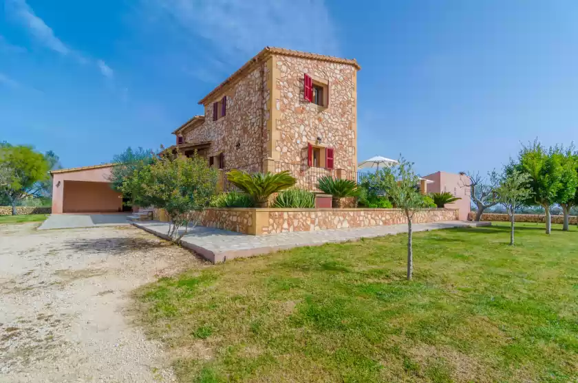 Holiday rentals in Sa torre nova, s'Illot