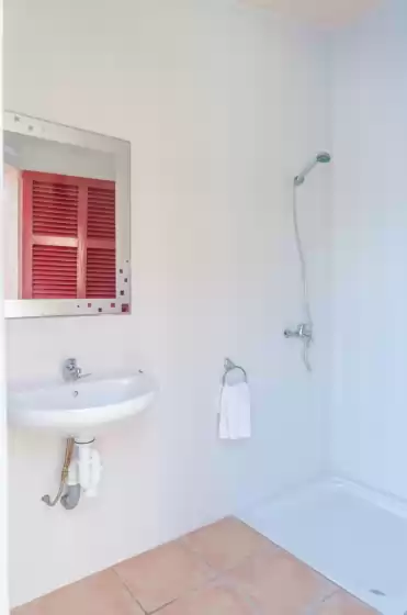 Holiday rentals in Sa torre nova, s'Illot