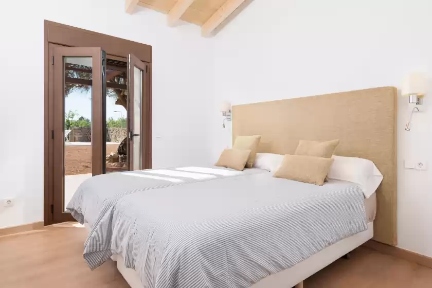 Holiday rentals in Finca sarbosar, Santa María del Camí