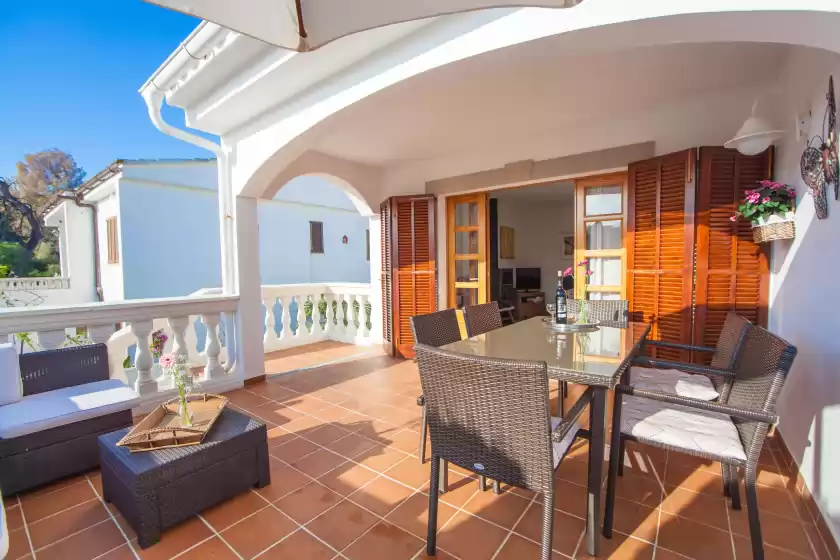 Holiday rentals in Villa germanor