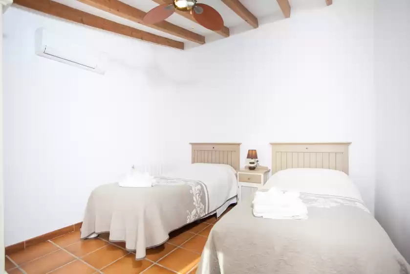 Holiday rentals in Son nadal, Costitx