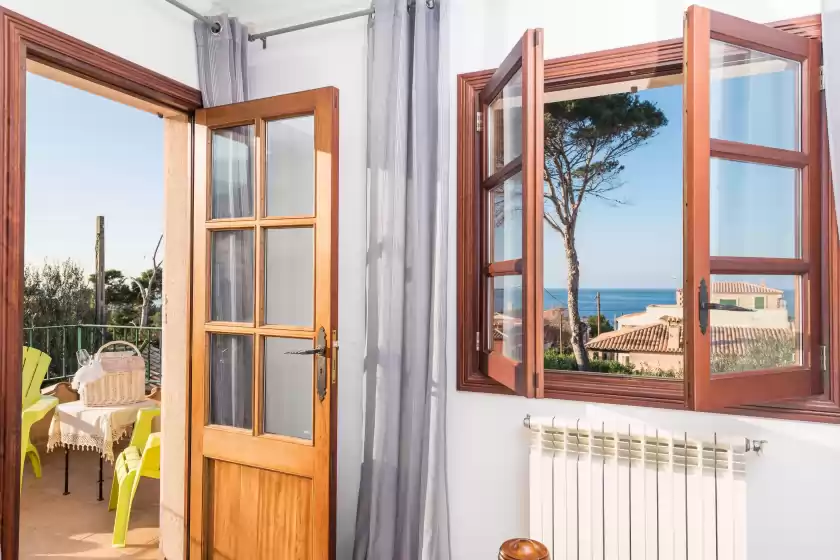 Holiday rentals in Home in tramuntana, es Port des Canonge