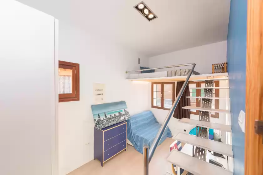 Holiday rentals in Home in tramuntana, es Port des Canonge
