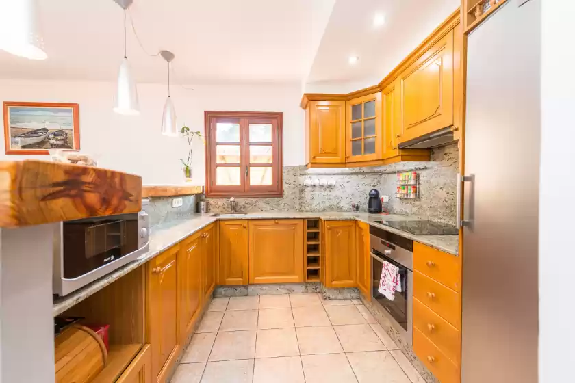 Holiday rentals in Home in tramuntana, es Port des Canonge