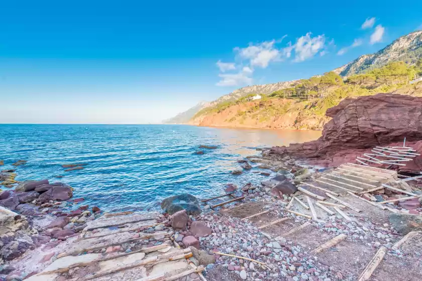 Holiday rentals in Home in tramuntana, es Port des Canonge
