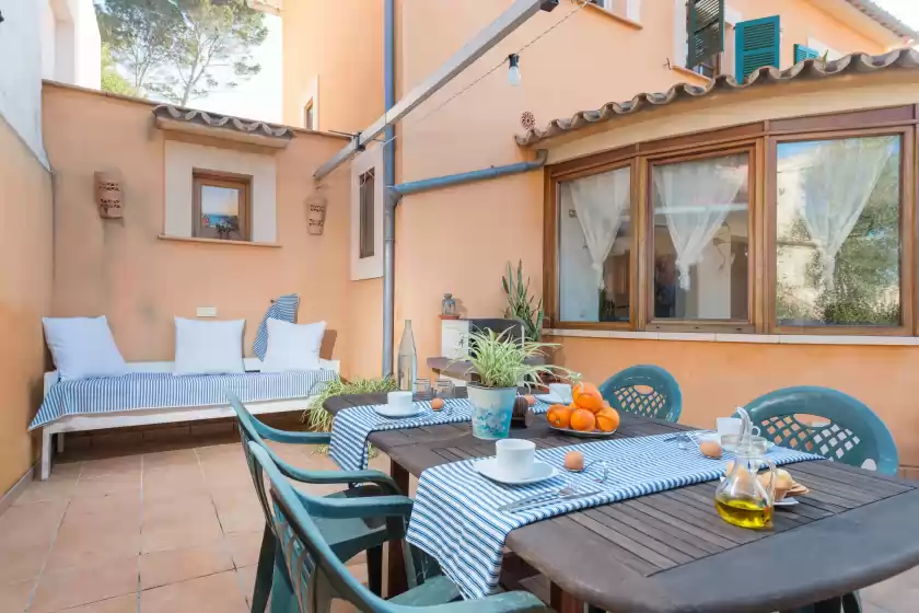 Holiday rentals in Home in tramuntana, es Port des Canonge