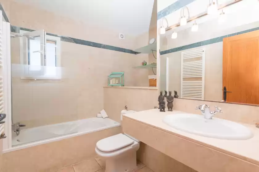Holiday rentals in Home in tramuntana, es Port des Canonge