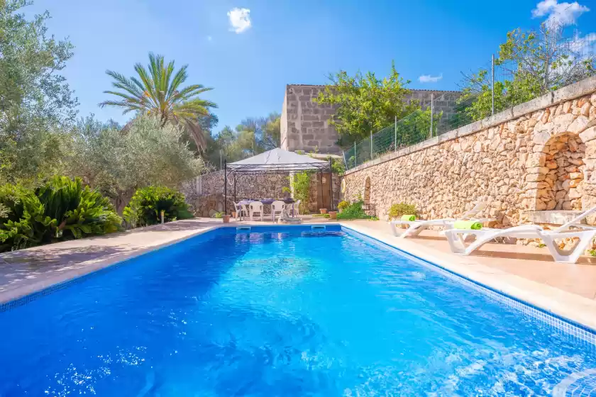 Holiday rentals in Can kalet, Costitx