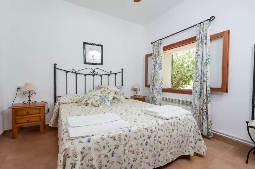 Holiday rentals in Llimona, Inca