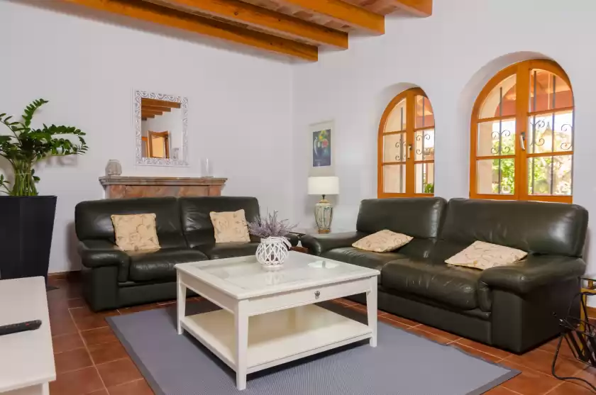 Holiday rentals in Ca's mungi vell, s'Horta