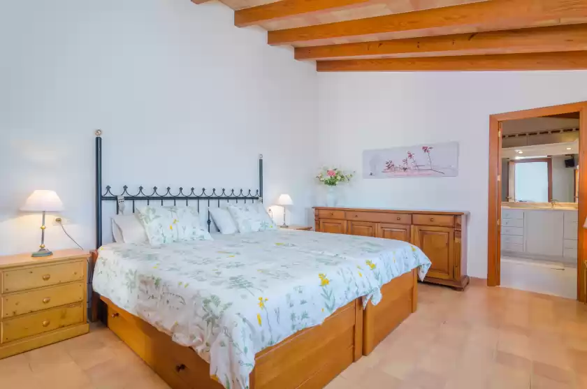 Holiday rentals in Ca's mungi vell, s'Horta