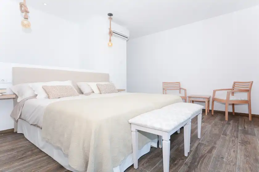 Holiday rentals in Tamarells a, Son Serra de Marina