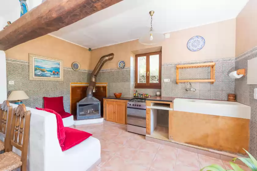 Holiday rentals in Casa des mirador, Estellencs