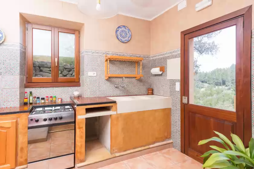 Holiday rentals in Casa des mirador, Estellencs