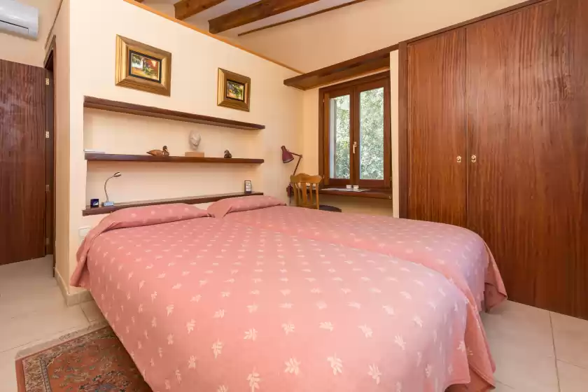 Holiday rentals in Casa des mirador, Estellencs
