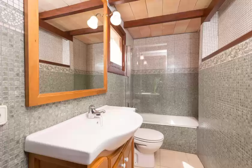 Holiday rentals in Casa des mirador, Estellencs