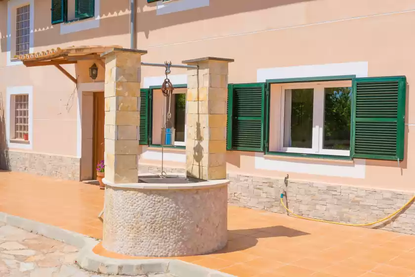 Holiday rentals in Son llucia, Jornets