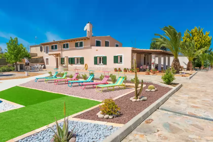 Holiday rentals in Son llucia