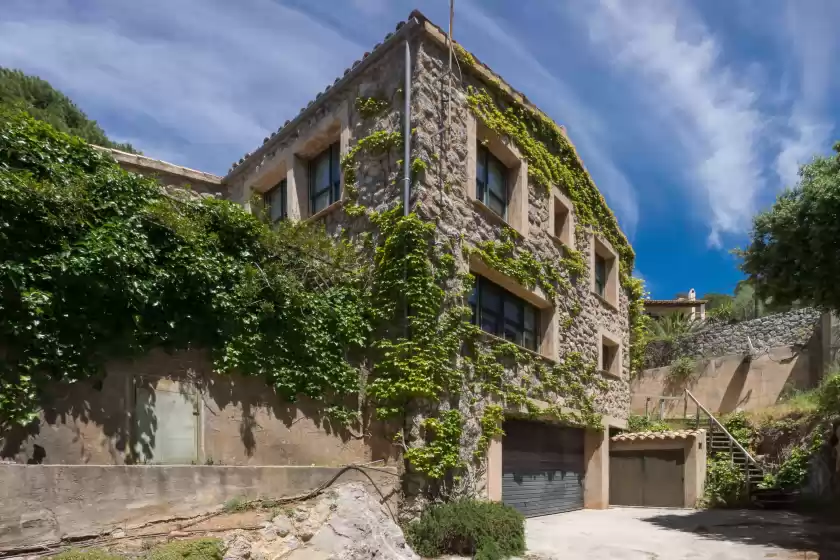 Holiday rentals in Villa dos pins, Valldemossa