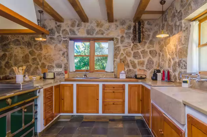 Holiday rentals in Villa dos pins, Valldemossa