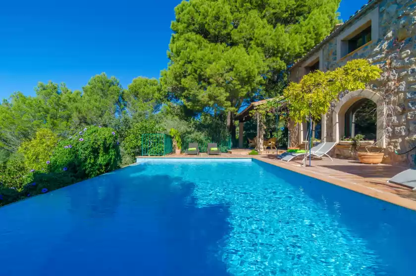 Holiday rentals in Villa dos pins, Valldemossa