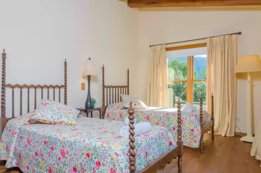 Holiday rentals in Villa dos pins, Valldemossa