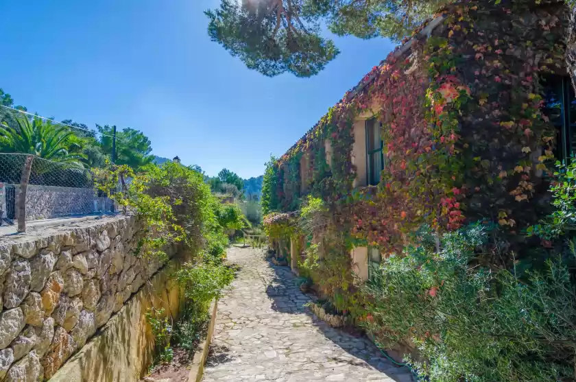 Holiday rentals in Villa dos pins, Valldemossa