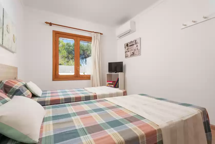 Holiday rentals in Garonda villa, Cala Pi