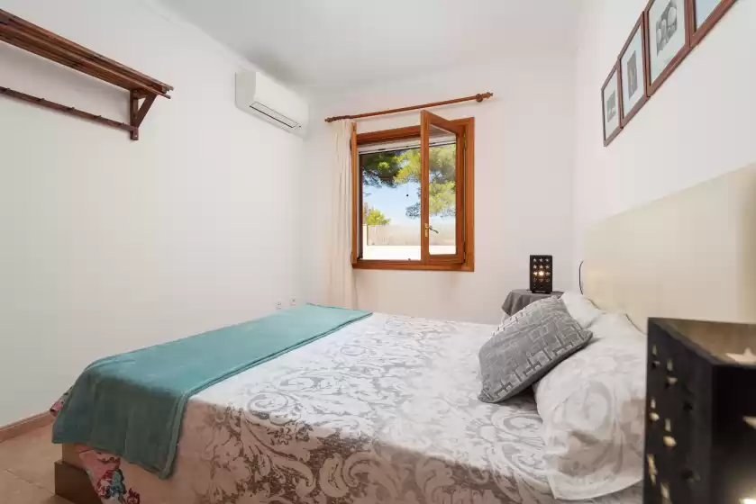 Holiday rentals in Garonda villa, Cala Pi