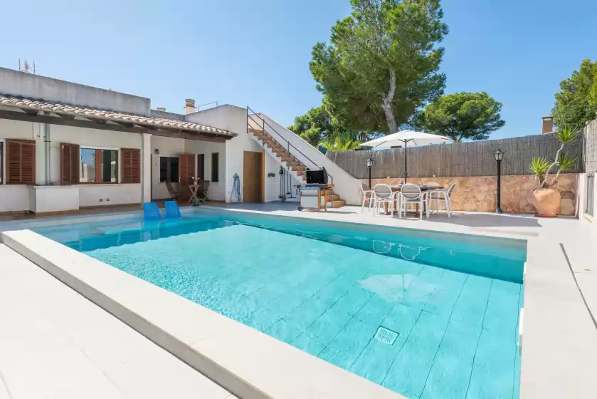 Holiday rentals in Garonda villa, Cala Pi