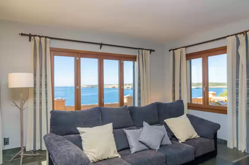 Holiday rentals in Ses penyes rotges, Portopetro