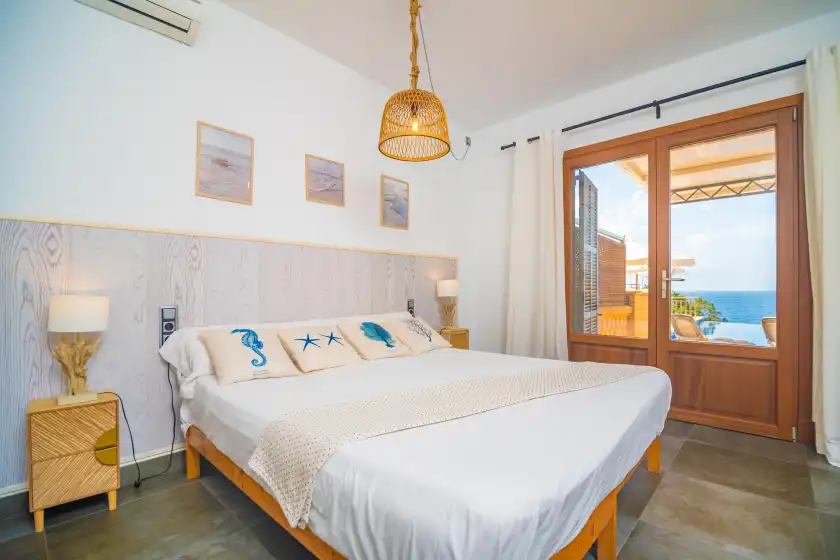 Ferienhaus auf Ses penyes rotges, (antes sa penya trencada), Portopetro