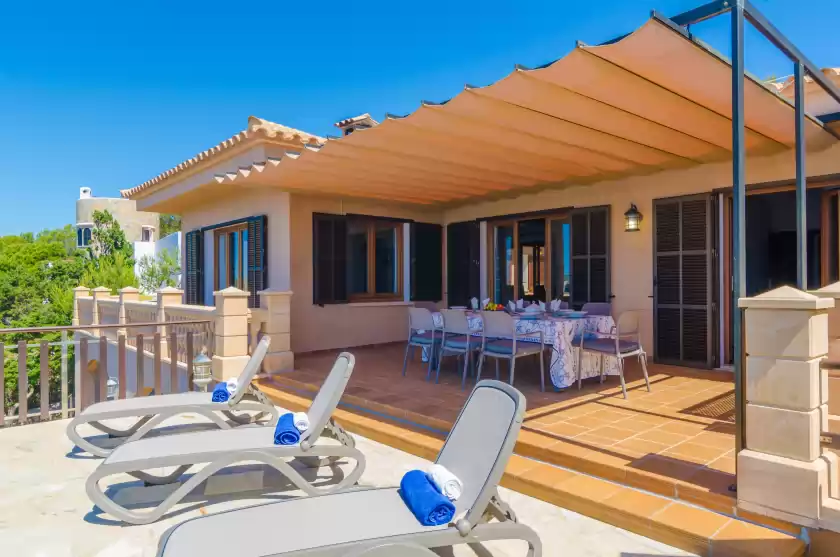 Holiday rentals in Ses penyes rotges, Portopetro